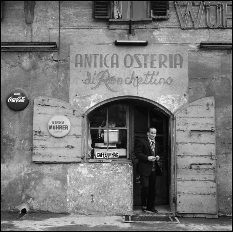 Virgilio Carnisio, Milano, Via dei Missaglia 139, 1970 - Italia Meravigliosa